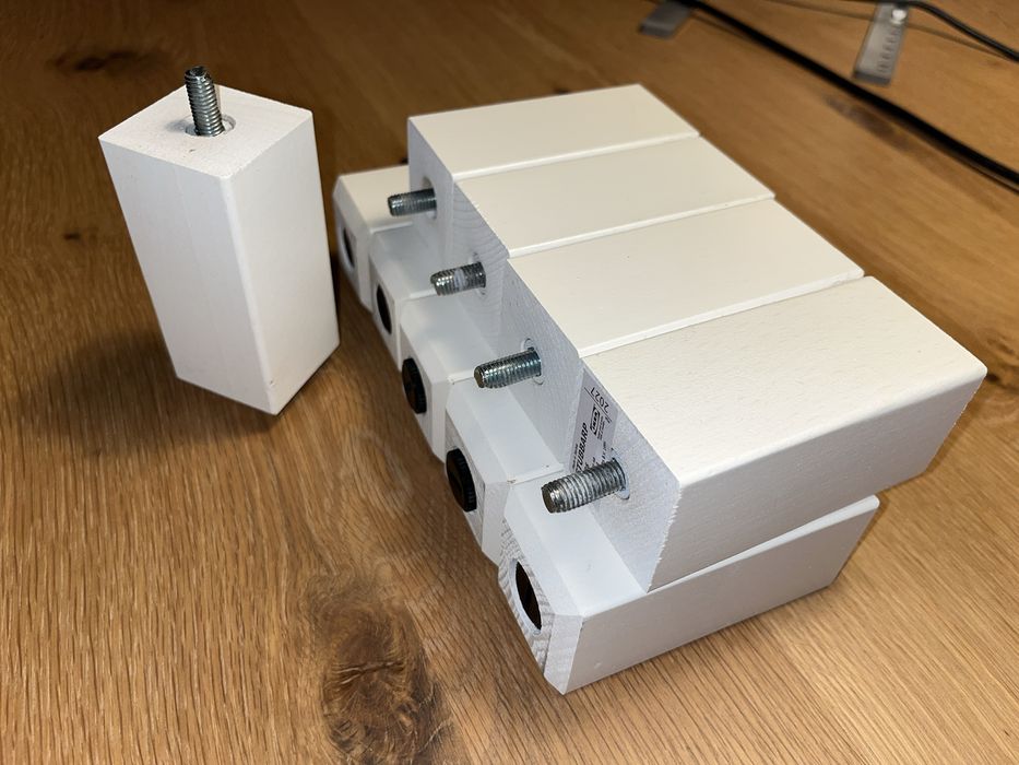 10 Pés IKEA Stubbarp brancos