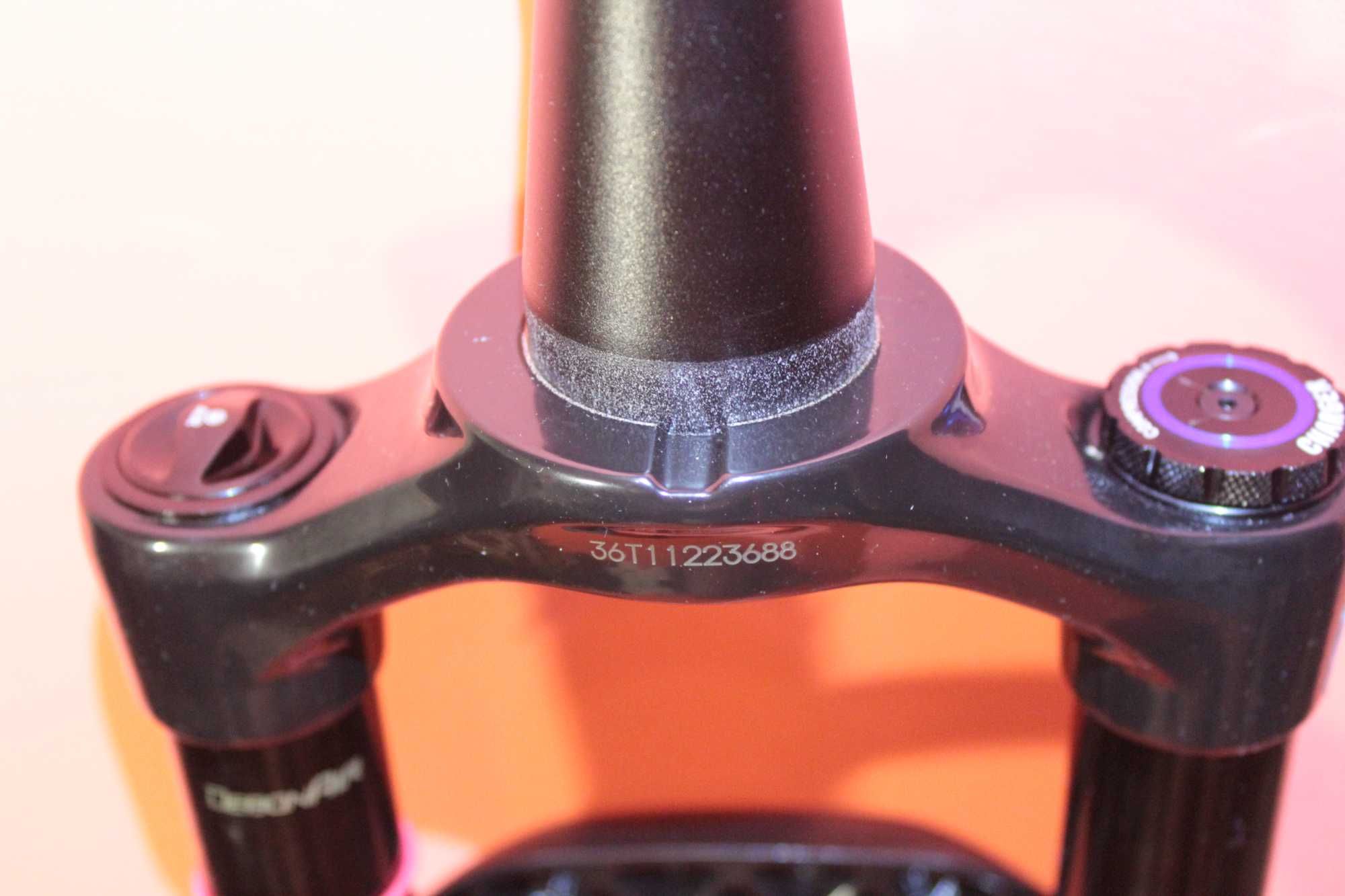 Rock Shox Lyrik Select+ Charger 2.1 RC 29''  Шток 1.8"