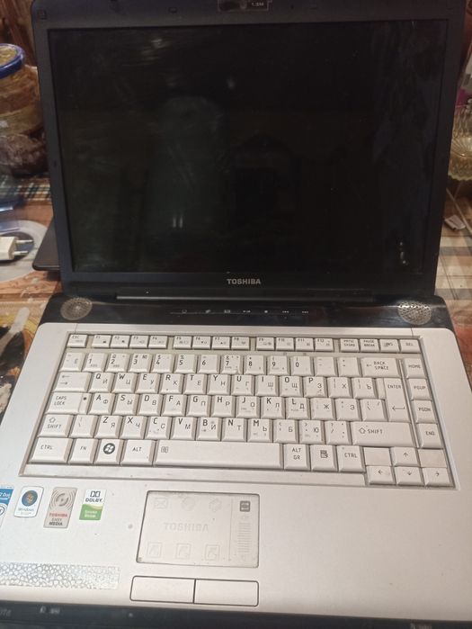 Ноутбук Toshiba Satellite A200-1IW без зарядки