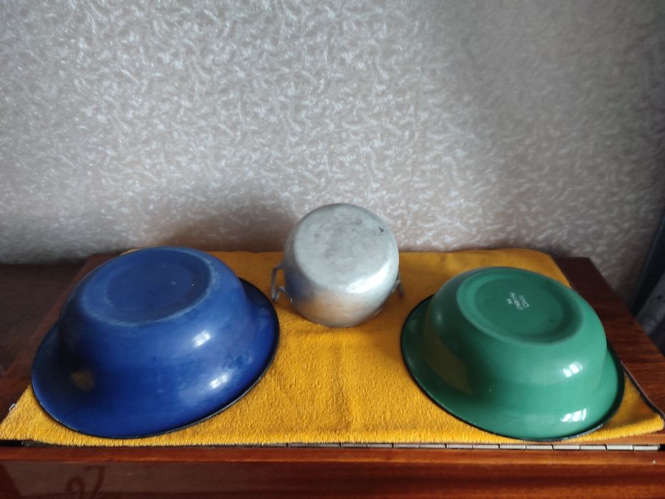 Продаю  вазы конфетницы СССР  бокалы для пива