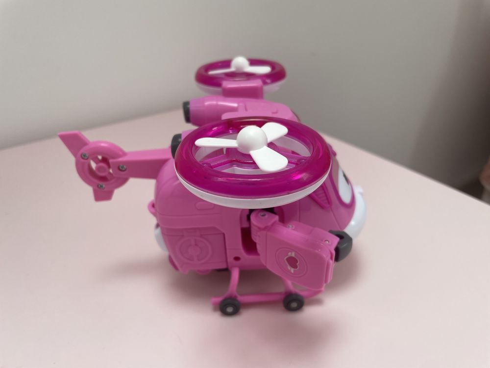 Super Wings Dizzy transformująca