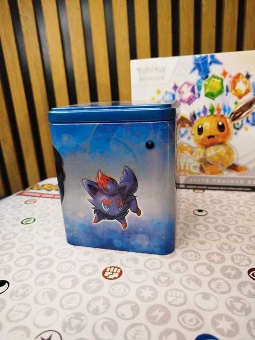Stacking Tins Fall 2022 Umbreon (Puste)