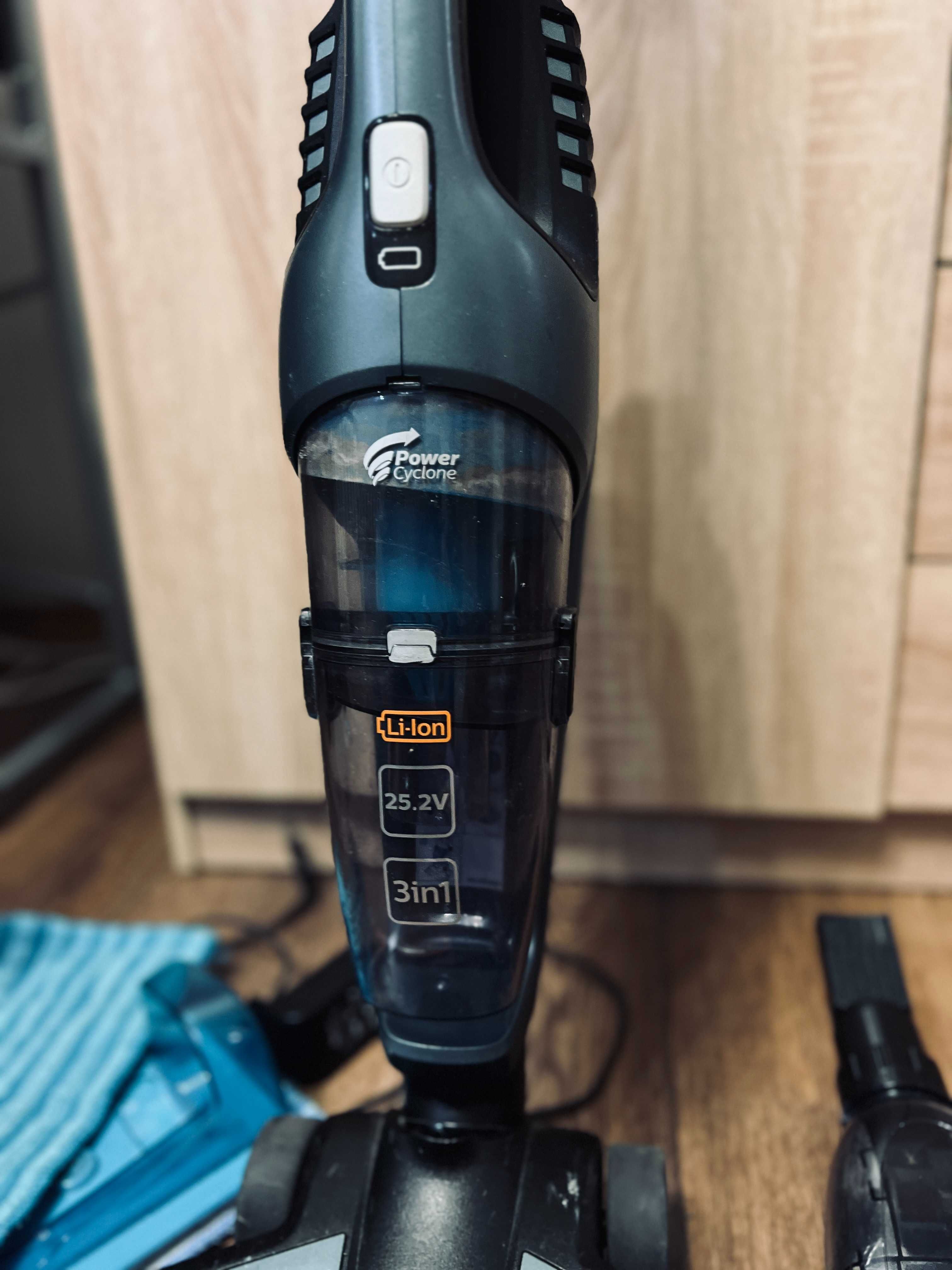 Акумуляторний пилосос Philips PowerPro Aqua Cordless FC640901