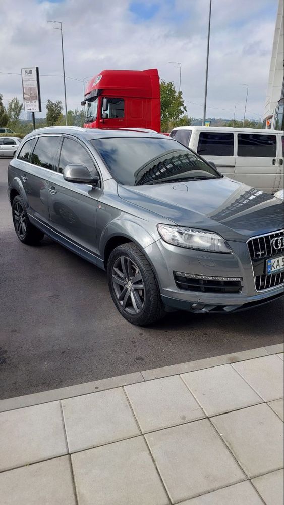 Audi Q7 без пневмо 7 мест