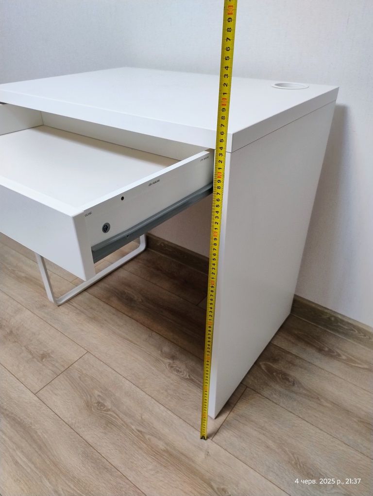 Стіл комп'ютерний IKEA MICKE 302.130.76 білий стол