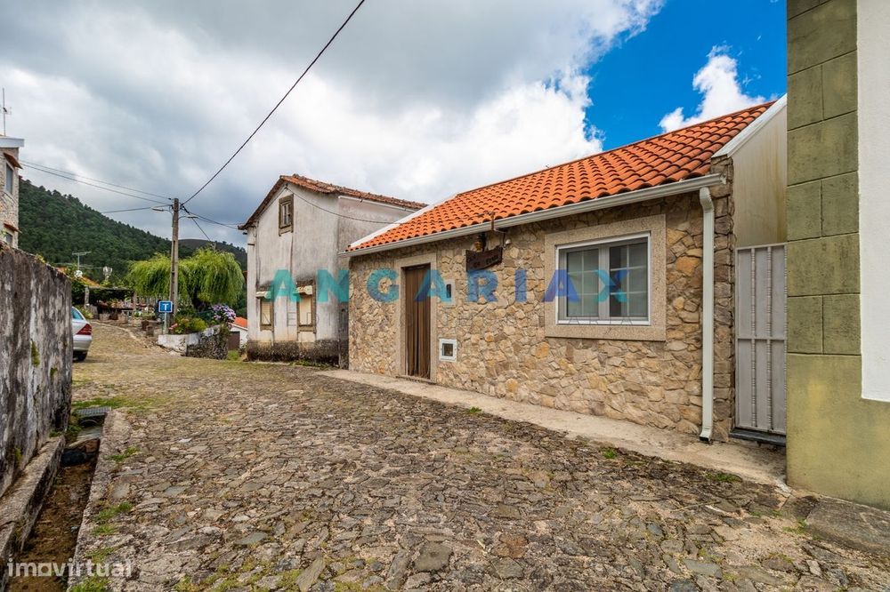 ANG264 - Moradia T5 para Venda em Castanheira de Pêra