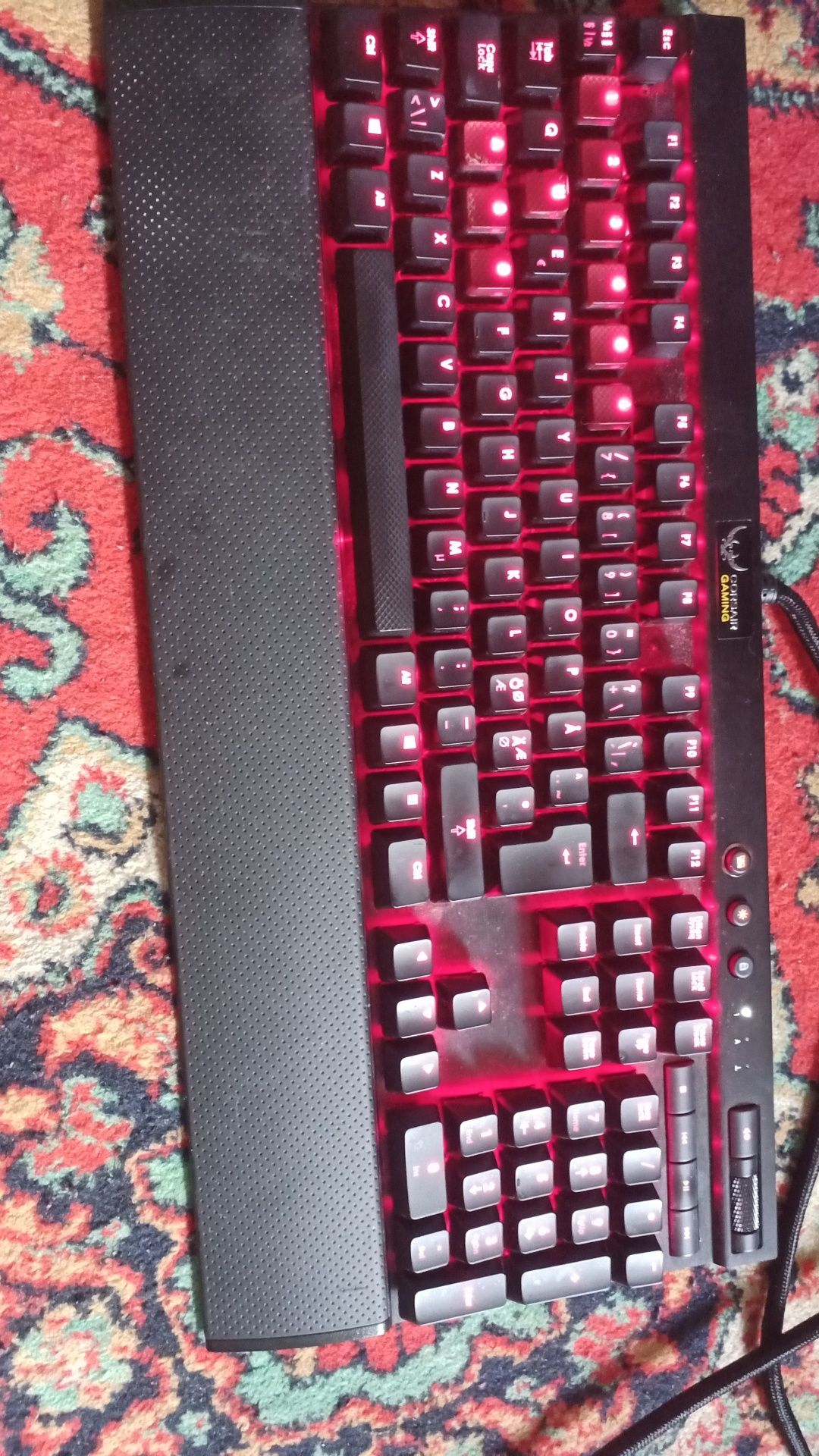 Клавіатура Corsair k70