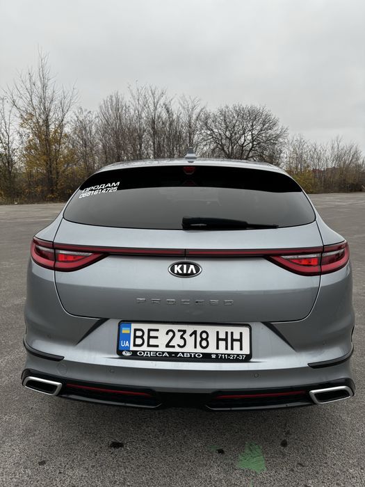 Продам Kia Proceed