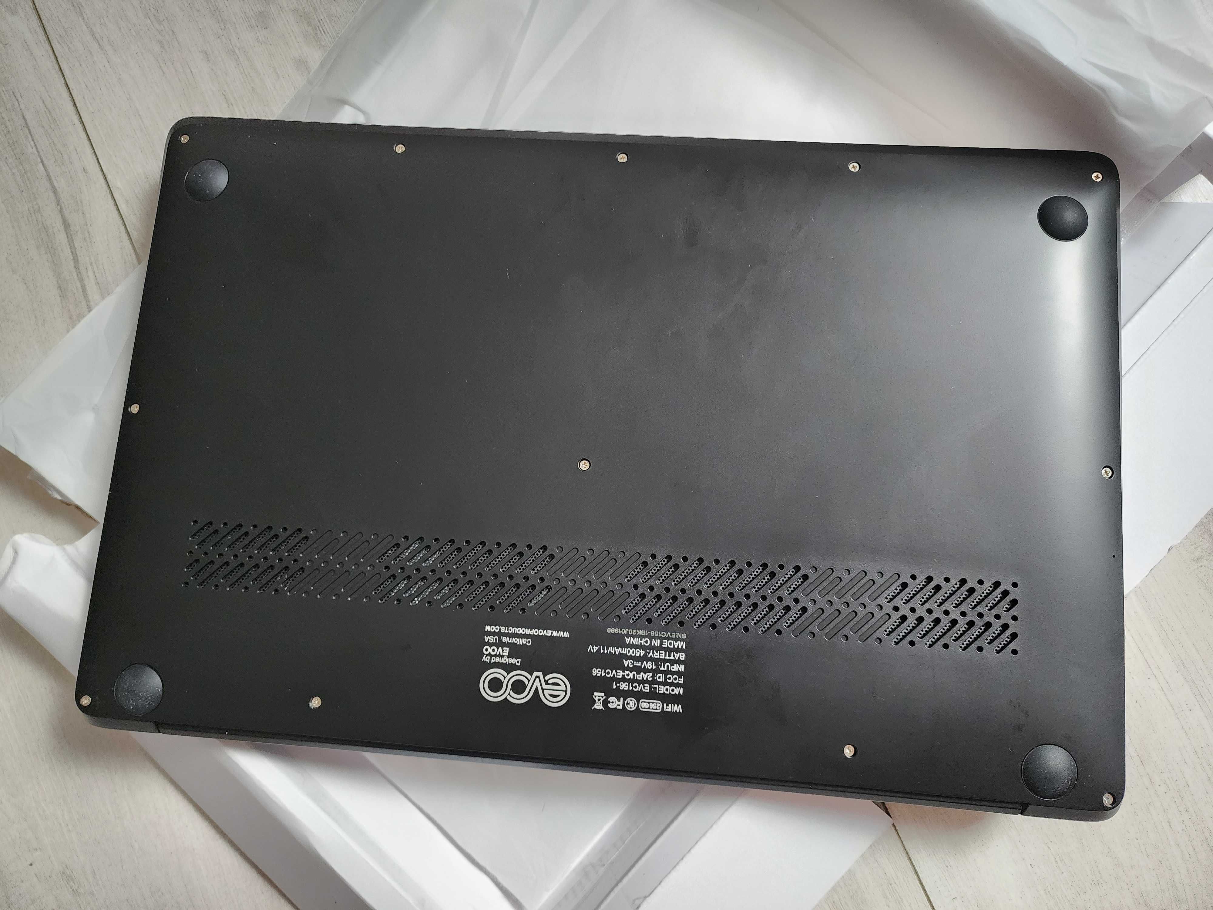 Evoo EVC156-1 15.6" FHD  i7-6660U 8GB 512GB SSD Новий