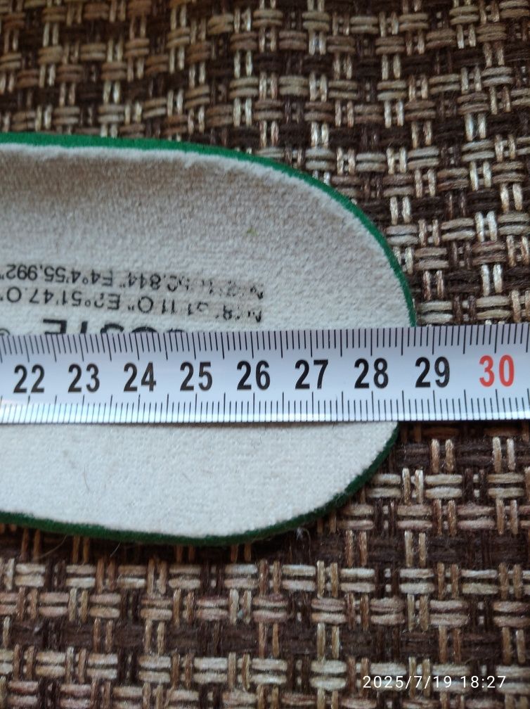 Продам кросівки Lacoste