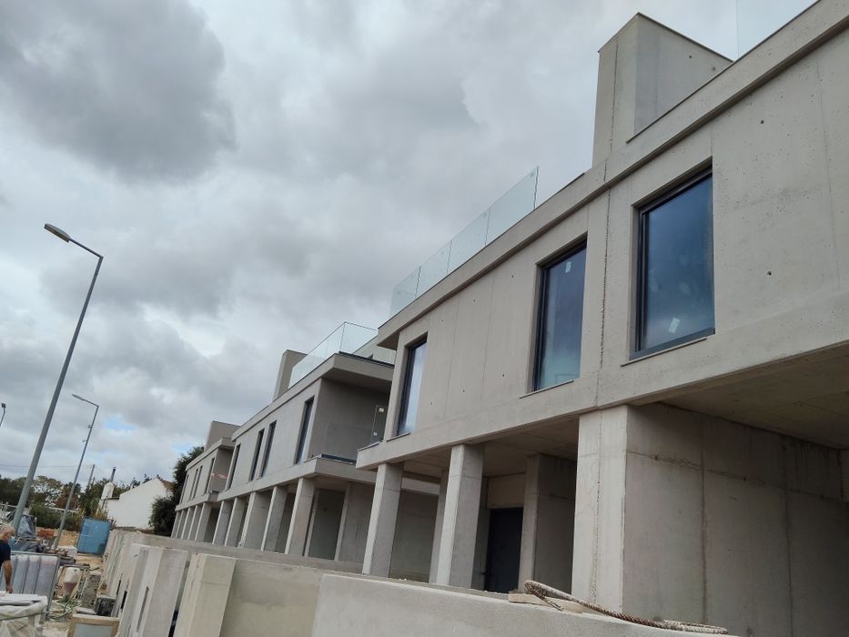 Impermeabilização em Poliuretano e Pisos Epóxi.