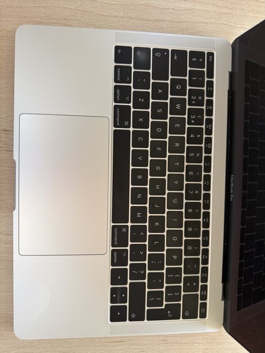 MacBook Pro 13” (2017) – Intel Core i7, 16 GB RAM, 512 GB SSD
