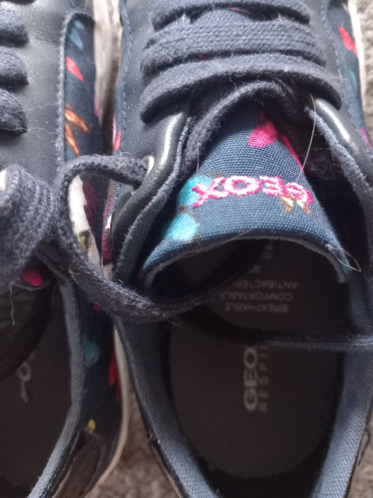 Geox rozm. 30 jak nowe