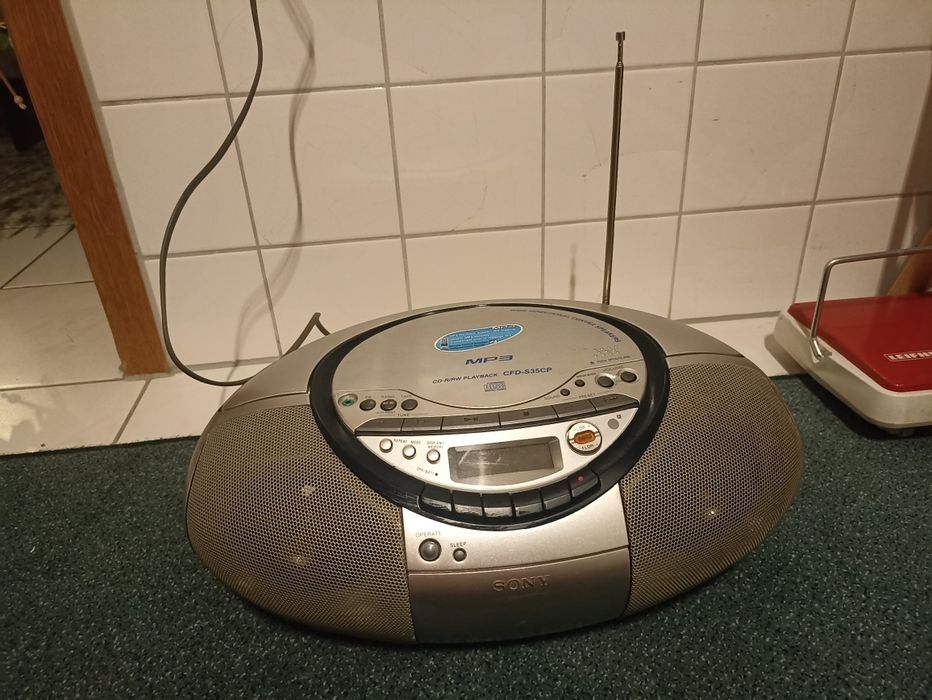 Продам бумбокс SONY