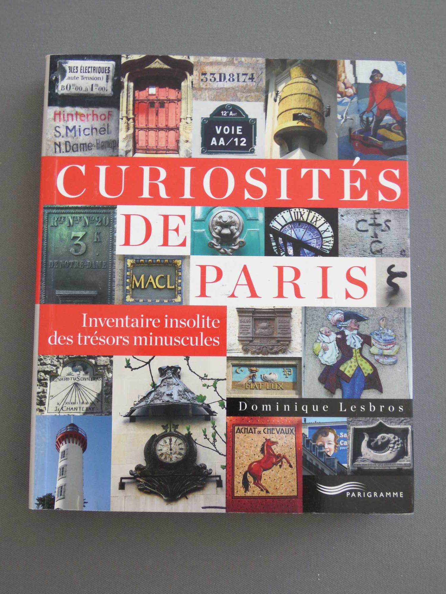 Livro Curiosités de Paris