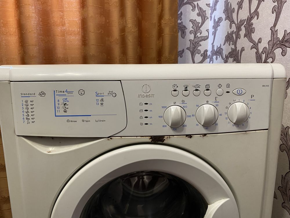 Стиральная машина Indesit Wil 105 Италия Пральна машина