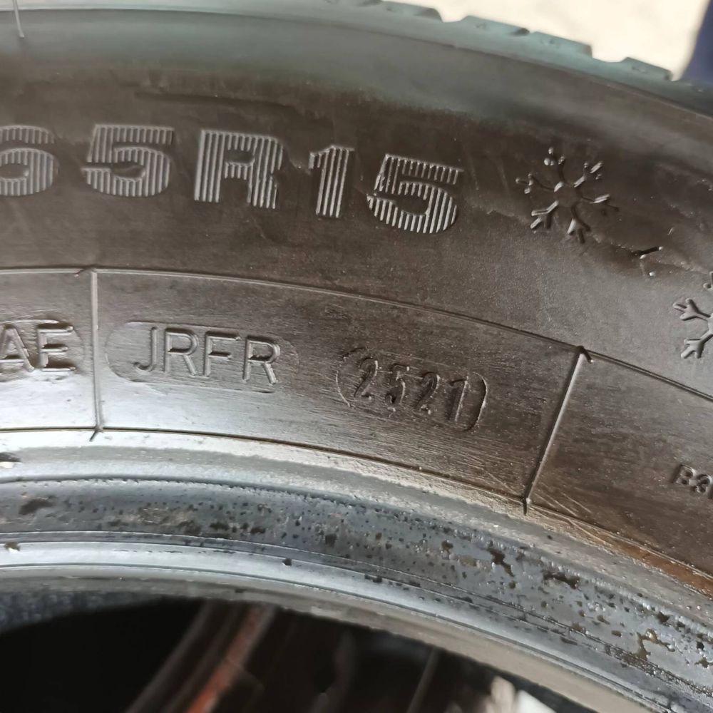 Шини резина НОВА (8 mm)195/65R-15 Dunlop новый