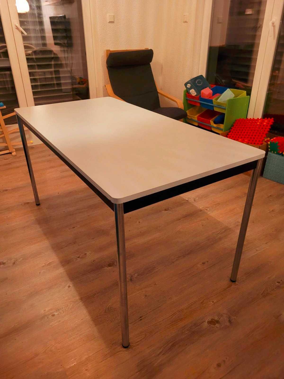Stół biurko ładny stan nogi z nierdzewki szare łagodne rogi stan db+