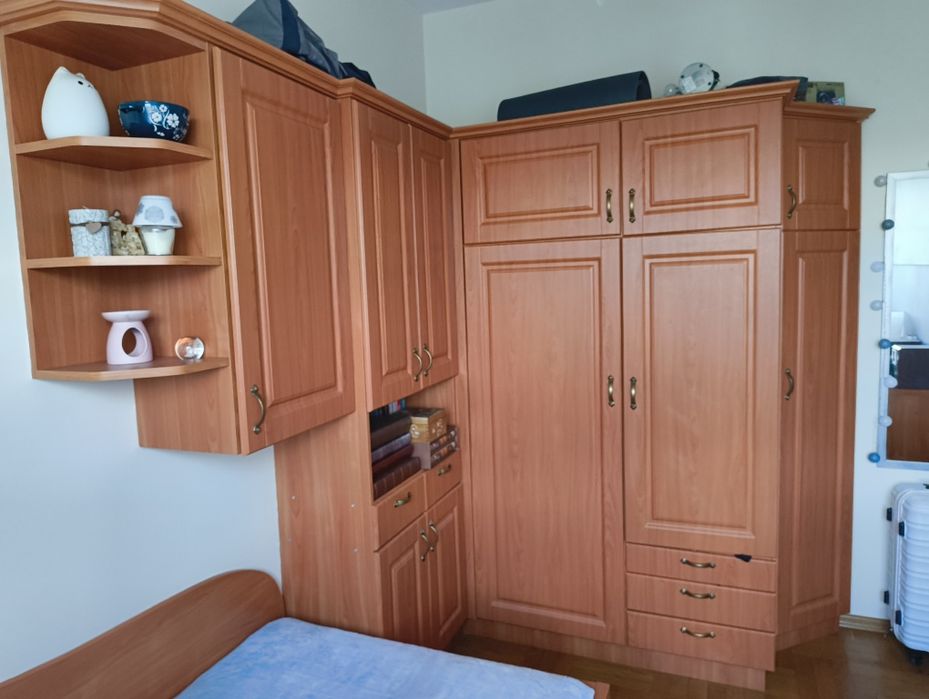 Komplet mebli do pokoju młodzieżowego