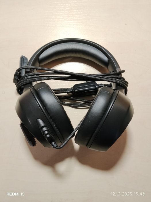 Навушники нові потрібні гроші