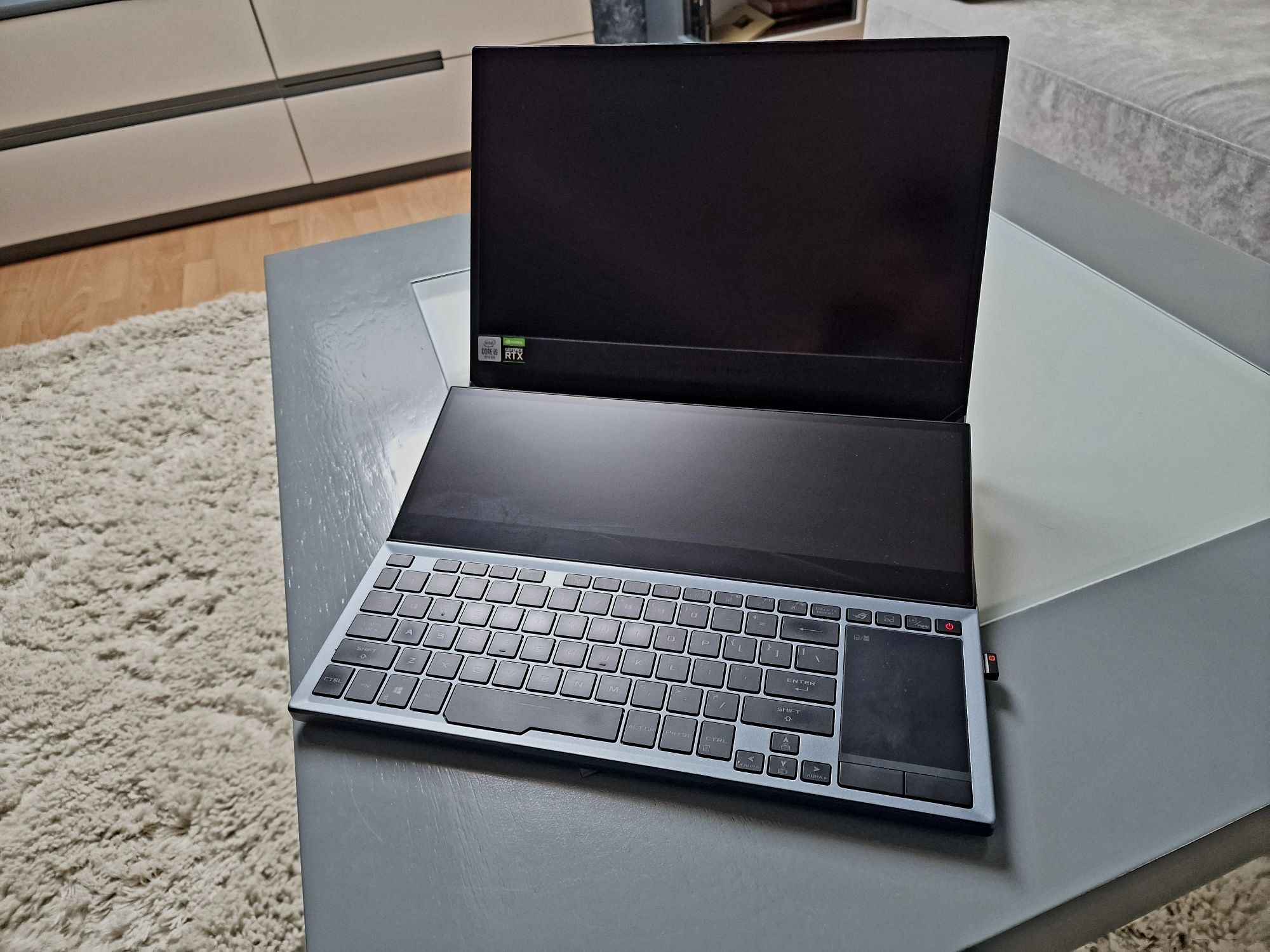 Asus rog zephyrus duo 15 32gb 2tb rtx2080super