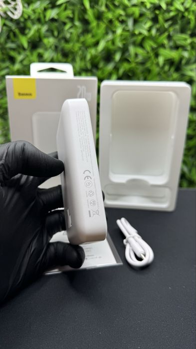 Внешний аккумулятор с беспроводной зарядкой Baseus Magnetic20W10000mAh