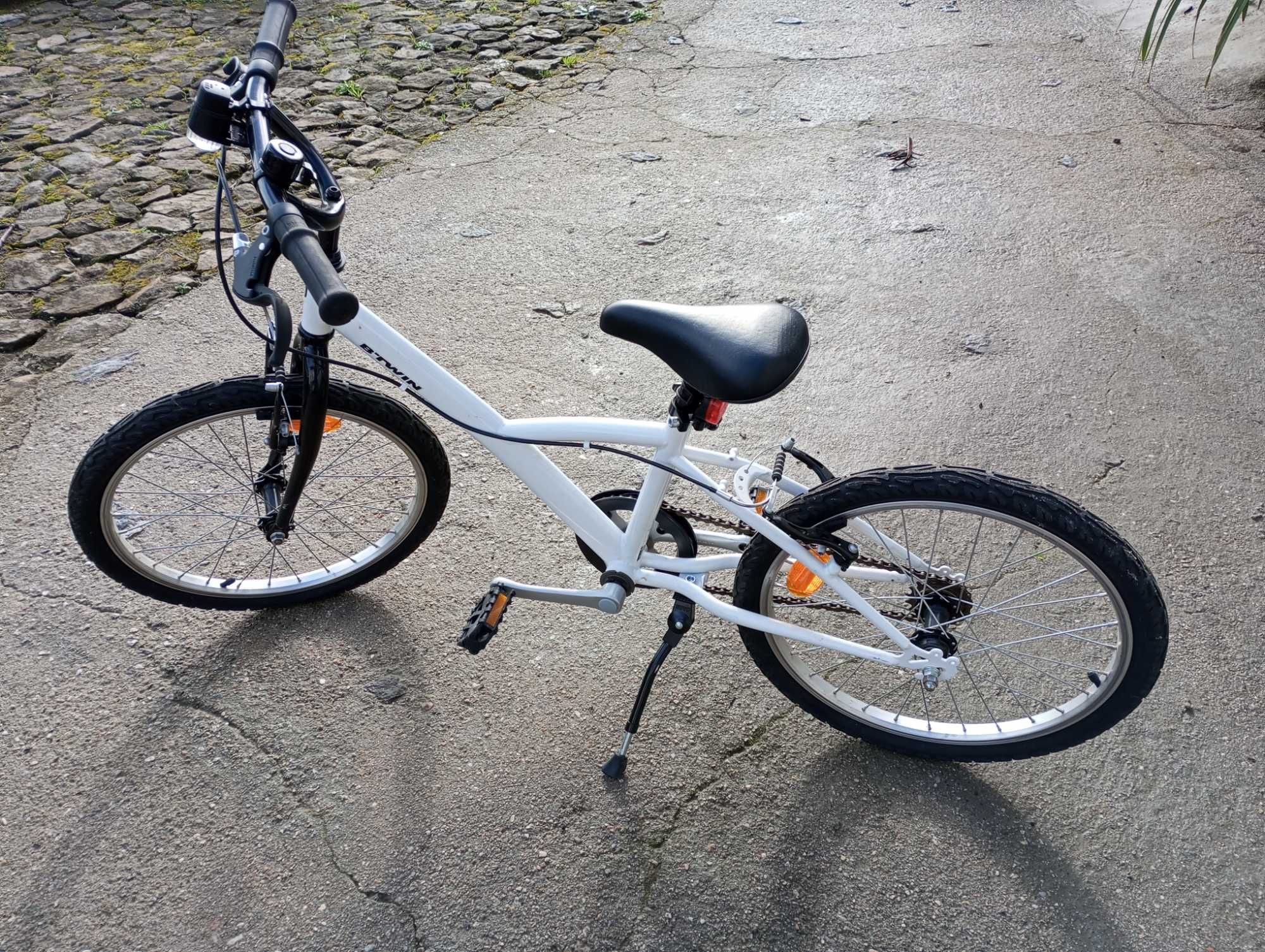 Bicicleta BTwin - Roda 20 - cor Branca - Impecável