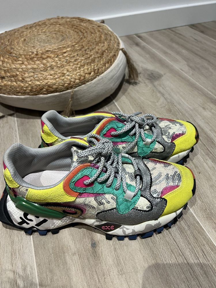 Tenis exe tam.38