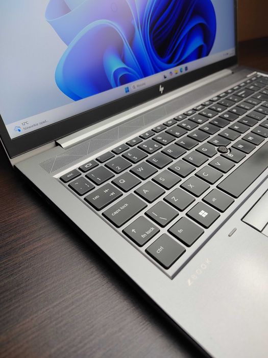 LAPTOP | HP ZBook FireFly 15 G8 | i7-1165G7 | Quadro T500 16GB 512SSD