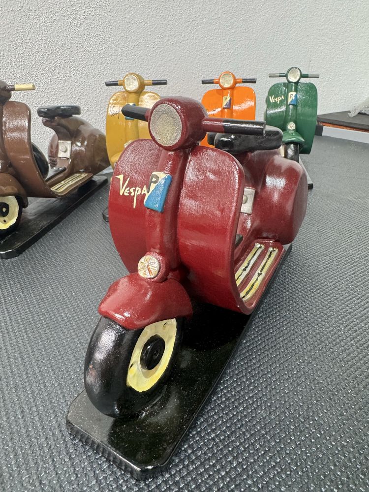 Vespa em Cerâmica (feita à mão)