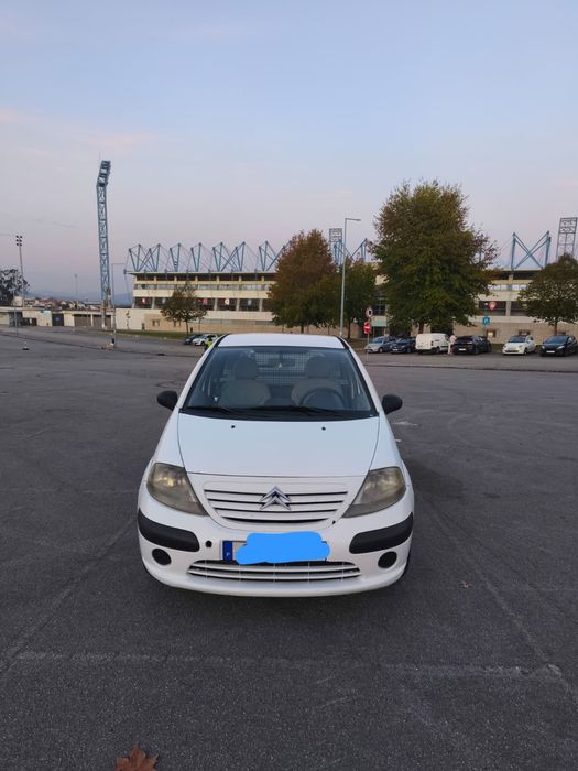 Citroen C3 1400
Comercial, 5 portas, 2 lugares 
IUC baixo
Baixo consum
