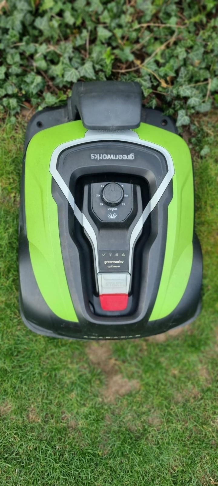 Robot koszący Greenworks OptiMow 10 GSM Kosiarka Automatyczna  

źródł