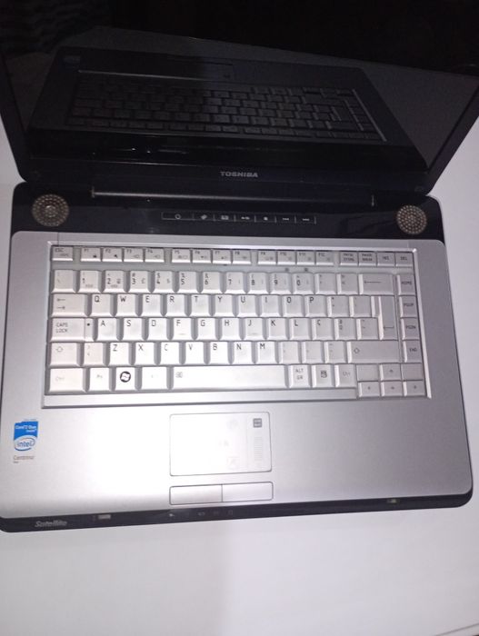 Portátil Toshiba Avariado.
