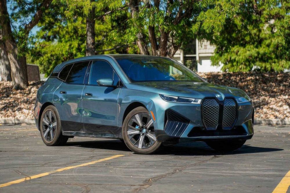 BMW iX M60      2023