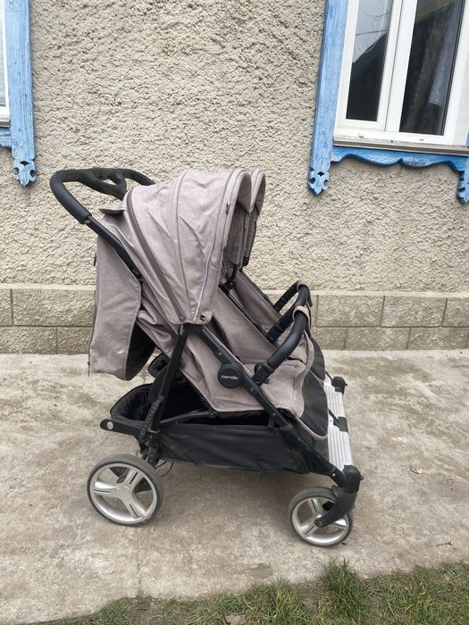 Коляска CARRELLO Connect доя двійні