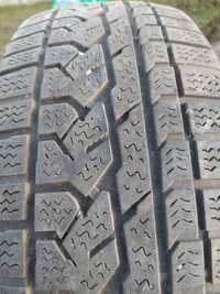 Шины зима Kumho 235/65 R17 комплект 4 шт