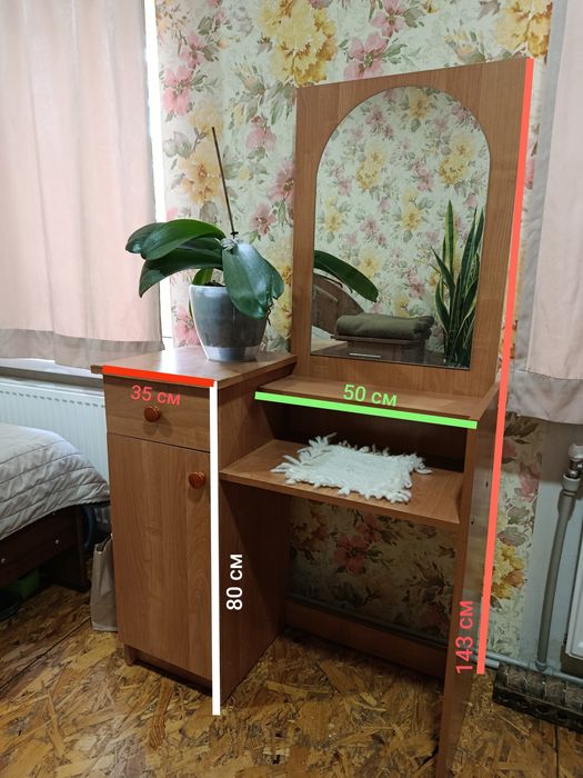 Туалетный шкафчик с зеркалом столик тумбочка