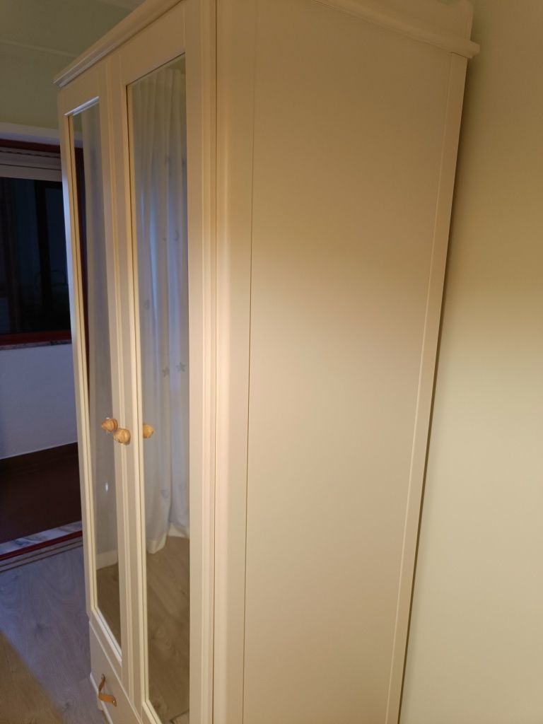 Cómoda + guarda fatos ikea tyssedal