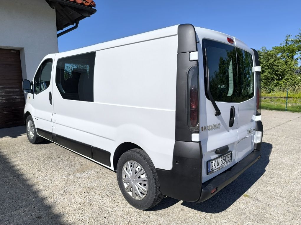 Renault Trafic 1.9dci long 6 osób klimatyzacja