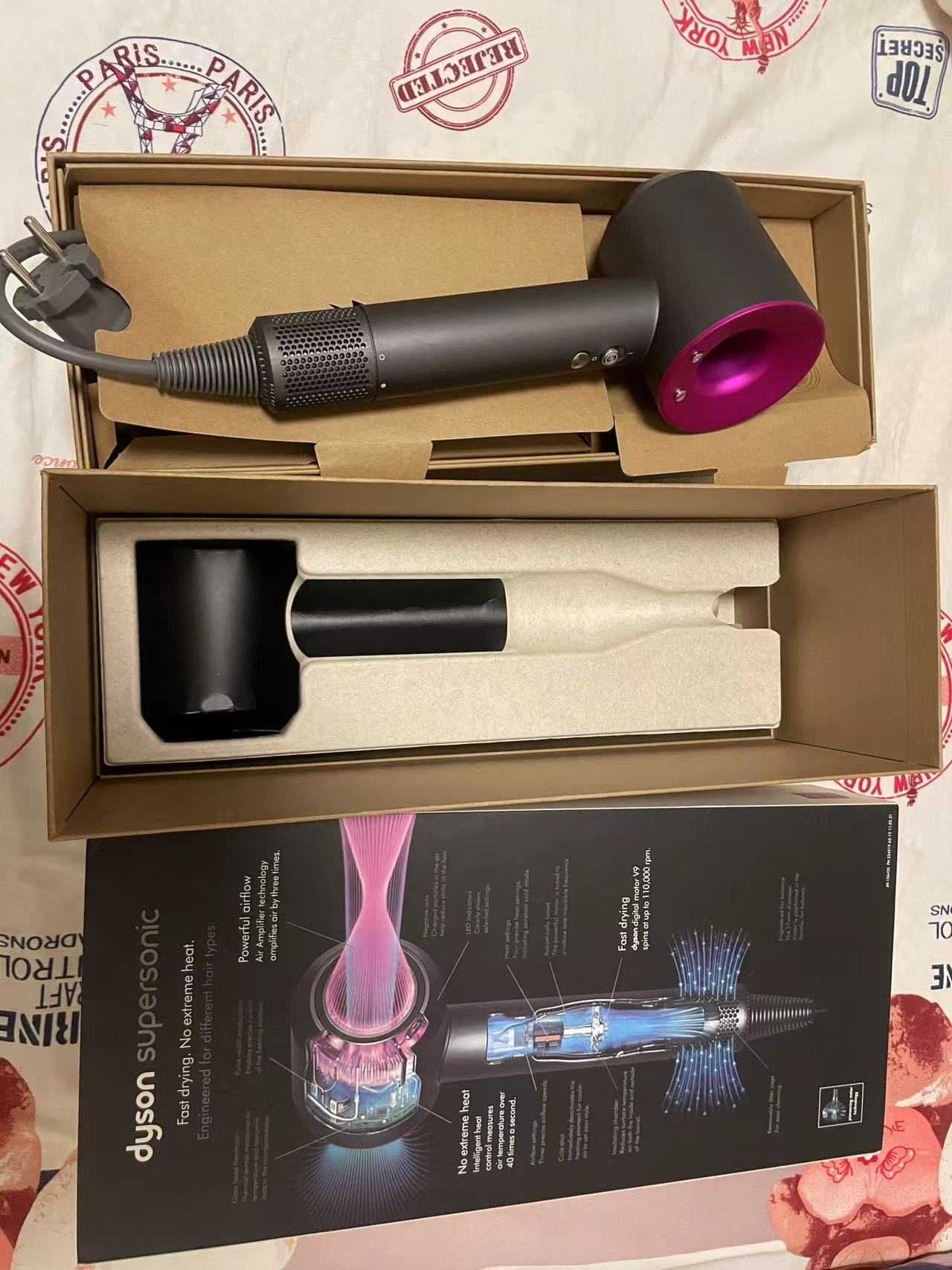 Brand new unopened Dyson HD08 rose There is awarranty code on the side