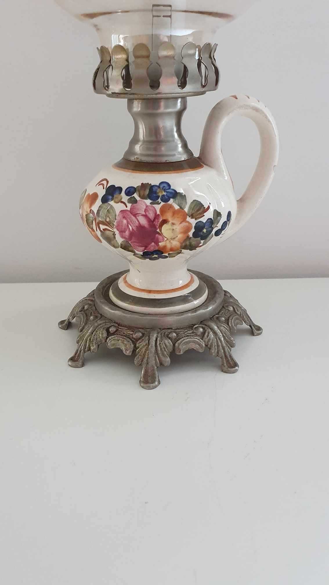 Mała lampka vintage z ceramiki w stylu lampy naftowej