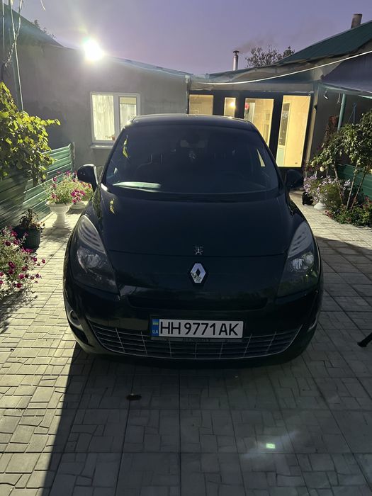 Продам Рено Меган Сценік