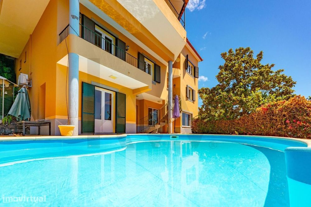 Moradia T3 com Vistas Deslumbrantes e Piscina