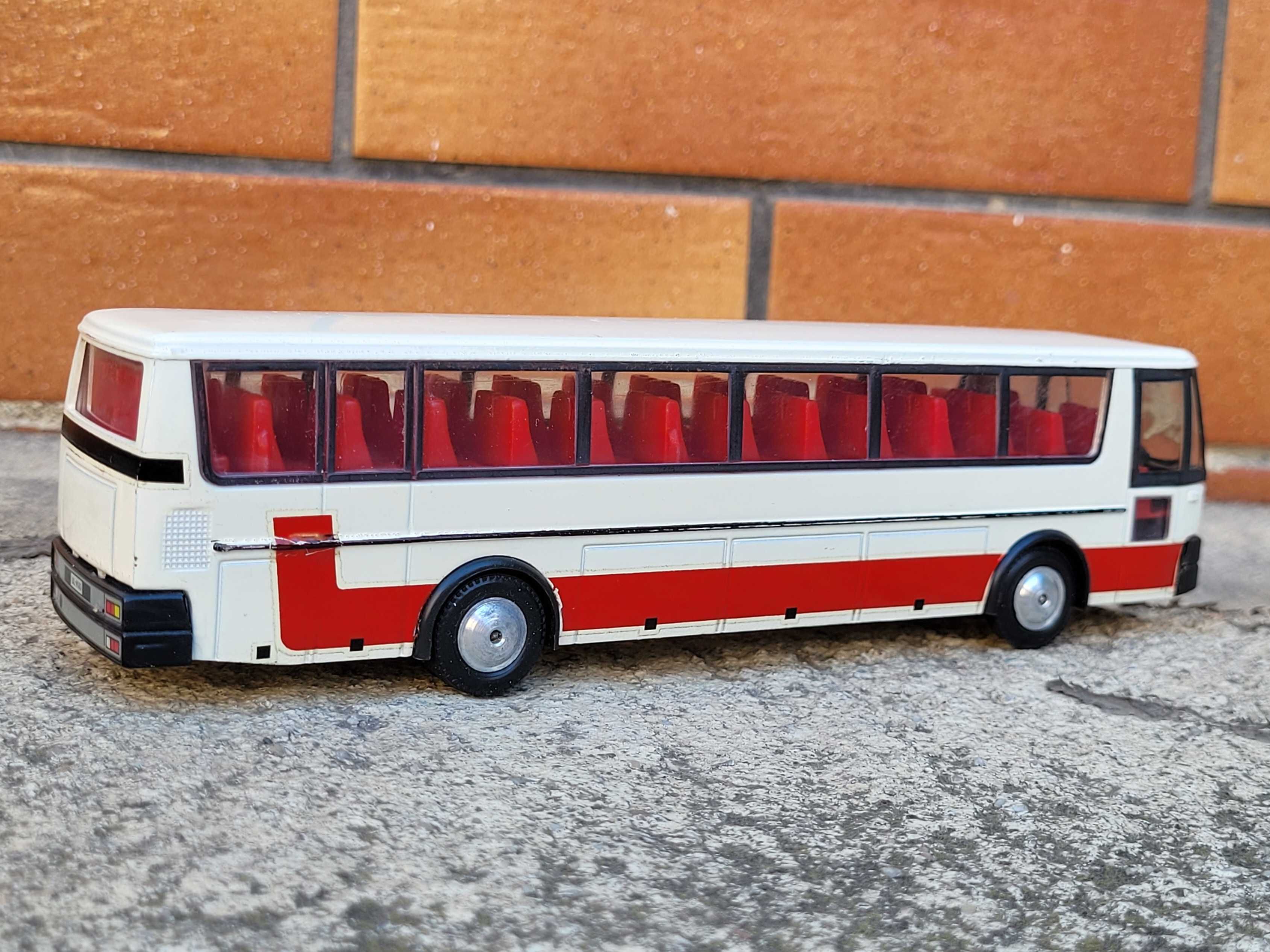 Autobus Autokar Magirus deutz luxusreisebus kolekcja NZG 1:60 PKS