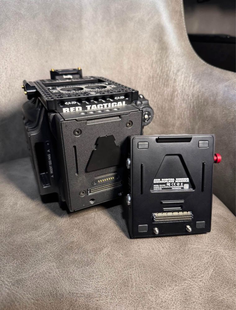 Red Epic-X (Mystherium X Sensor) + Rokinon 1.5t