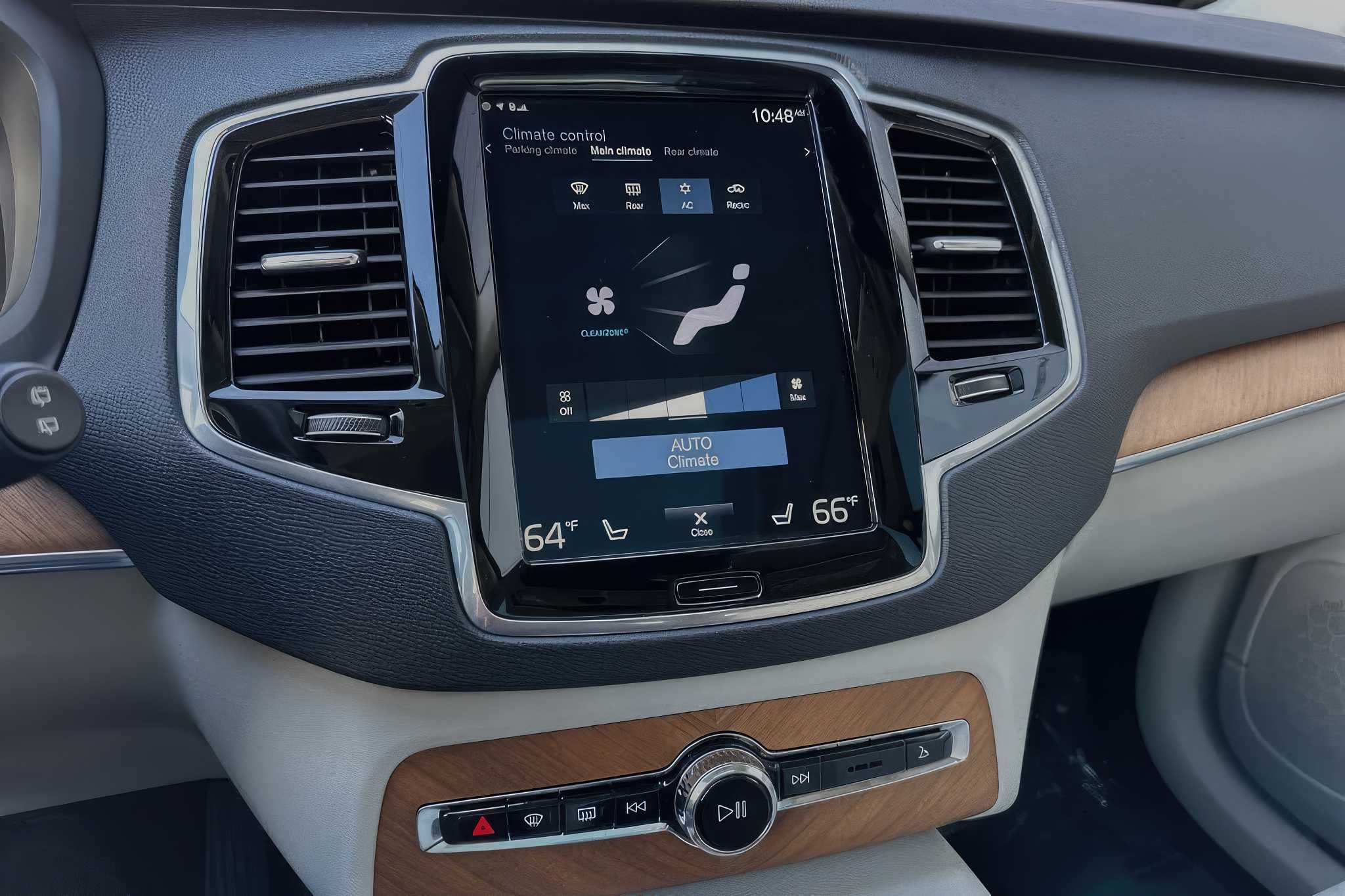 2021 Volvo XC90 T8 Recharge Inscription