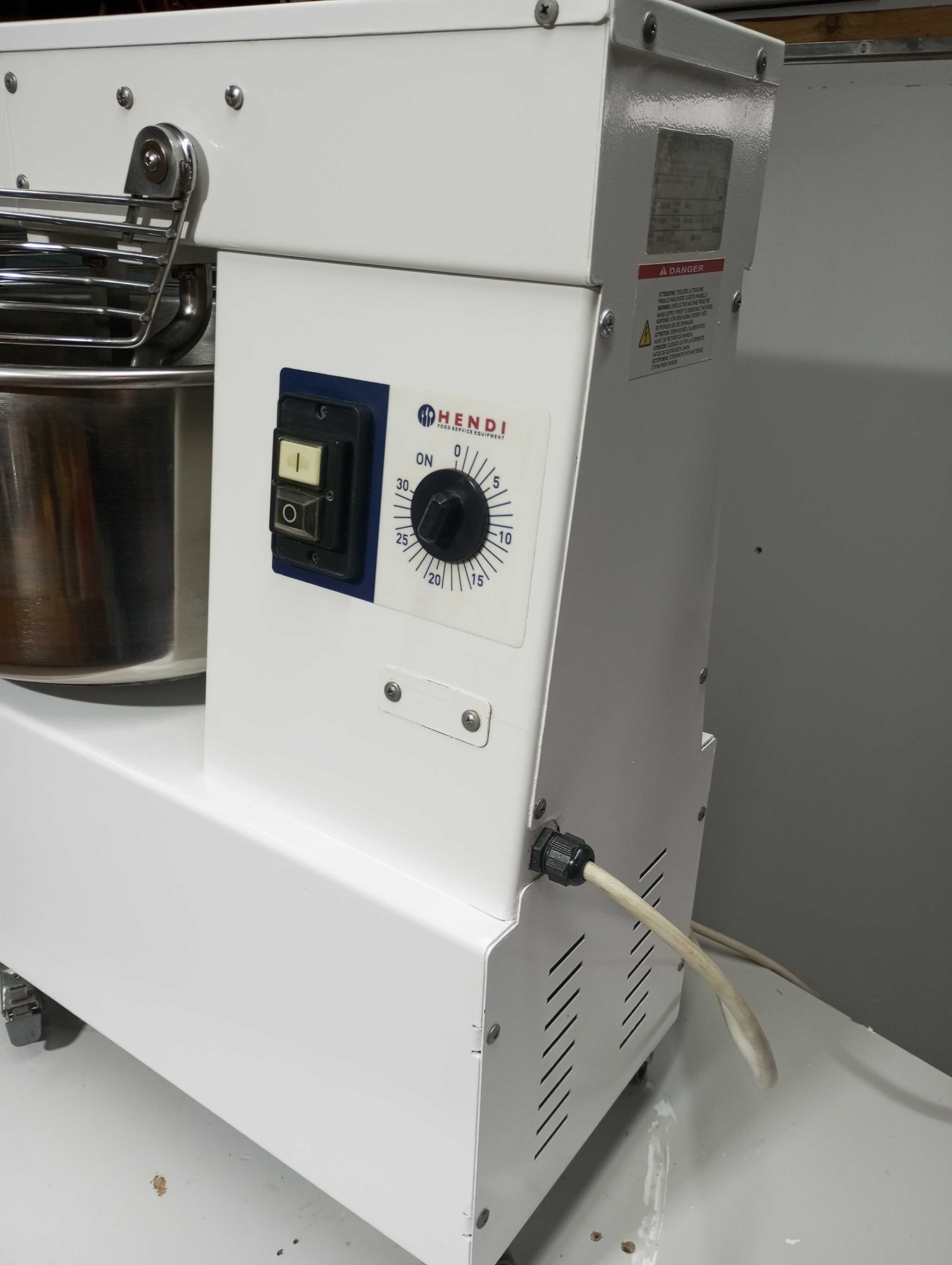 Hendi mieszalnik do ciasta 22 l. Wyposażenie Pizzerii 400v