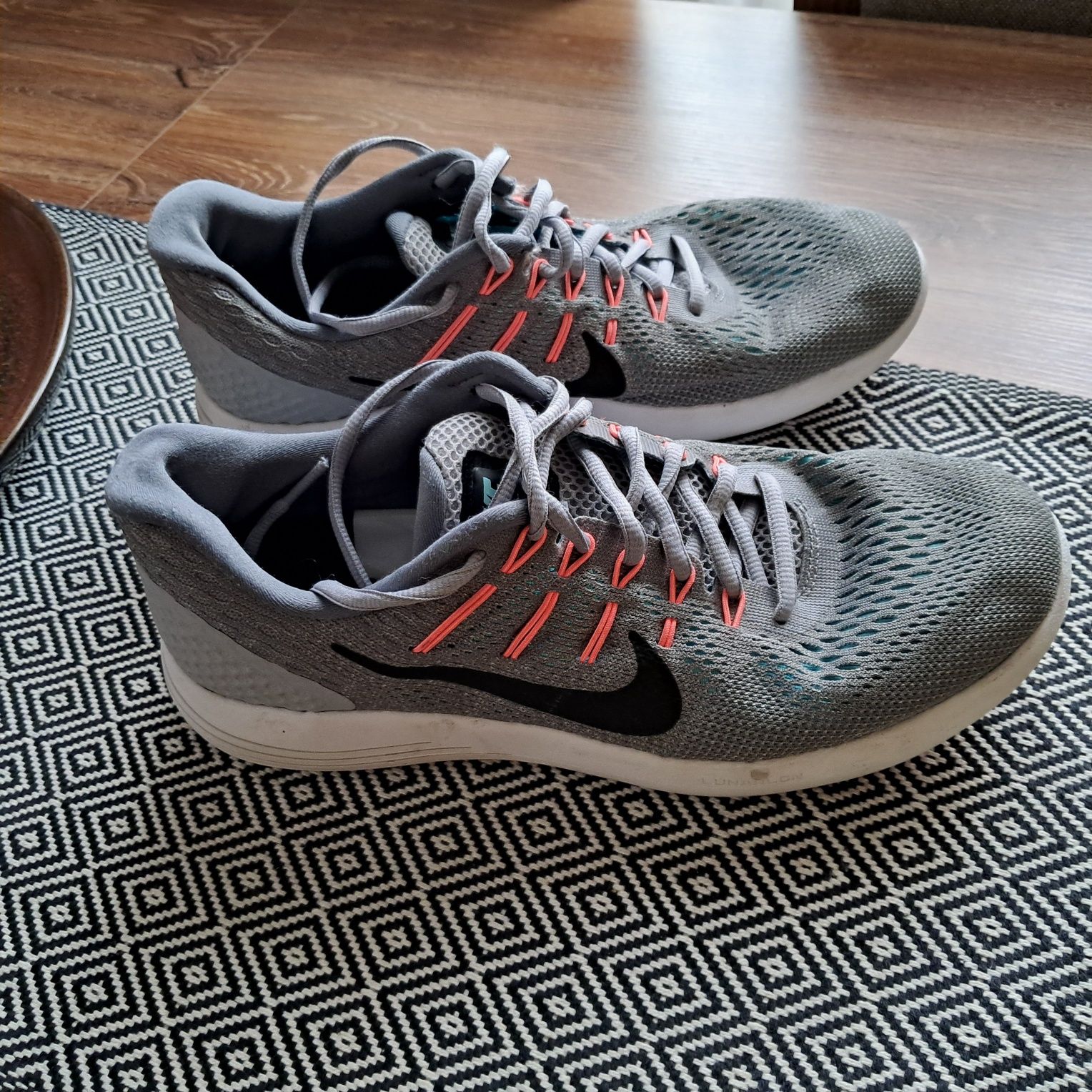 Męskie buty sportowe nike r. 41