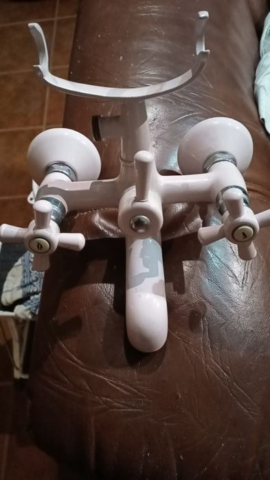 Excelente e nova misturadora para banheira