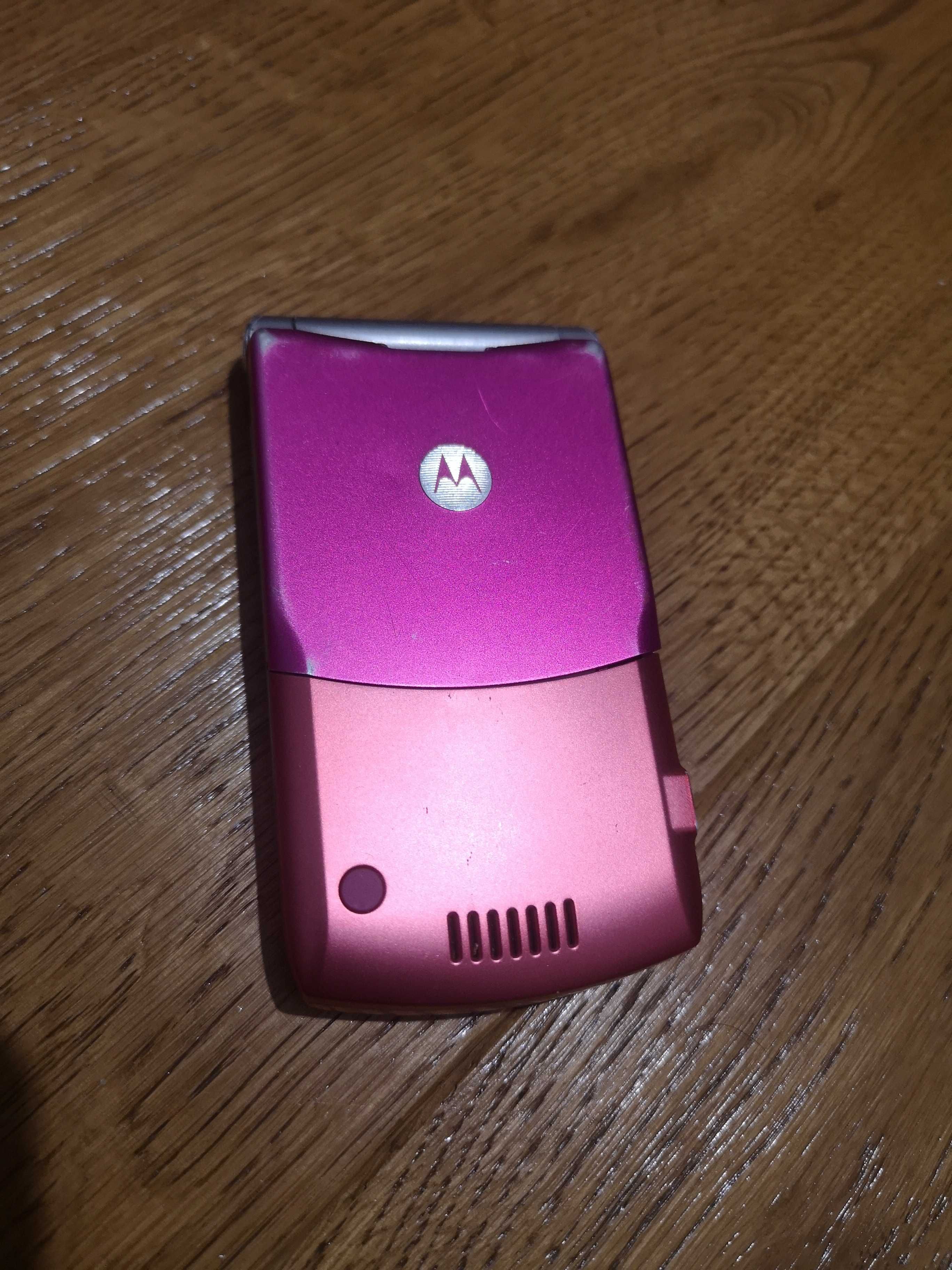 Motorola V3 RÓŻOWA BDB stan bez simlocka